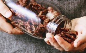 Crunchy Maple Mesquite Walnuts