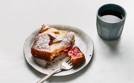 Lemon Cake with Fruit