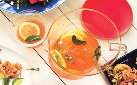 Sweet Tea with Vodka and Lemonade